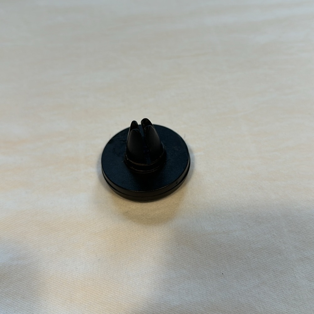 Vehicle Phone Magnet - Picture 3 of 3